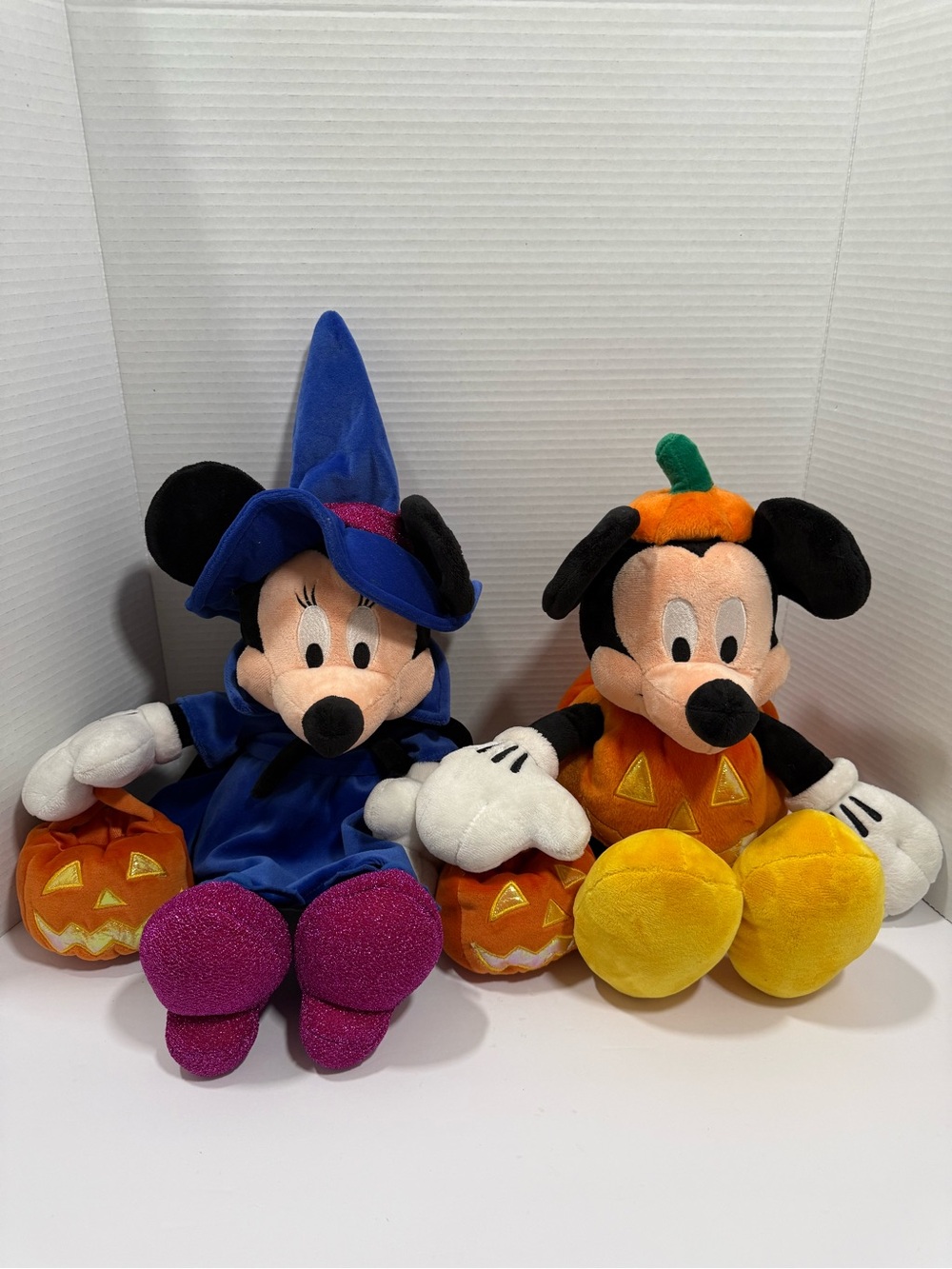 Disney Store 2020 Halloween Plush Set-Mickey Pumpkin & Minnie Witch